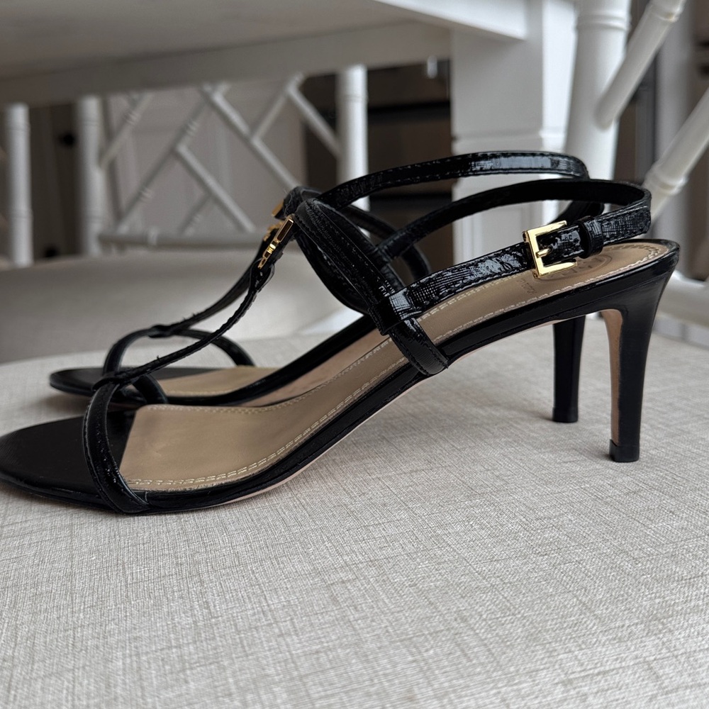 Tory Burch Black Patent Leather T-Strap Sandals with Gold Logo - Picture 4 of 12